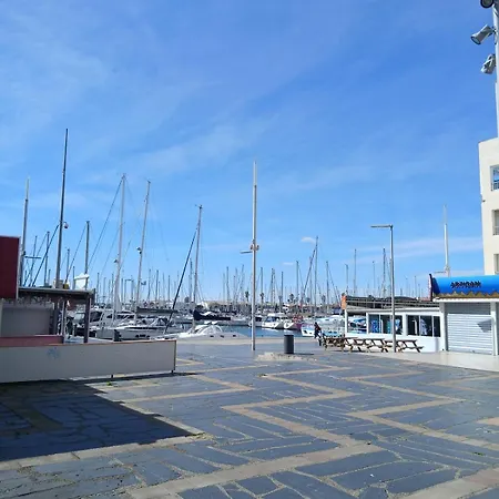 Petit Cocon Entre Port Et Lägenhet